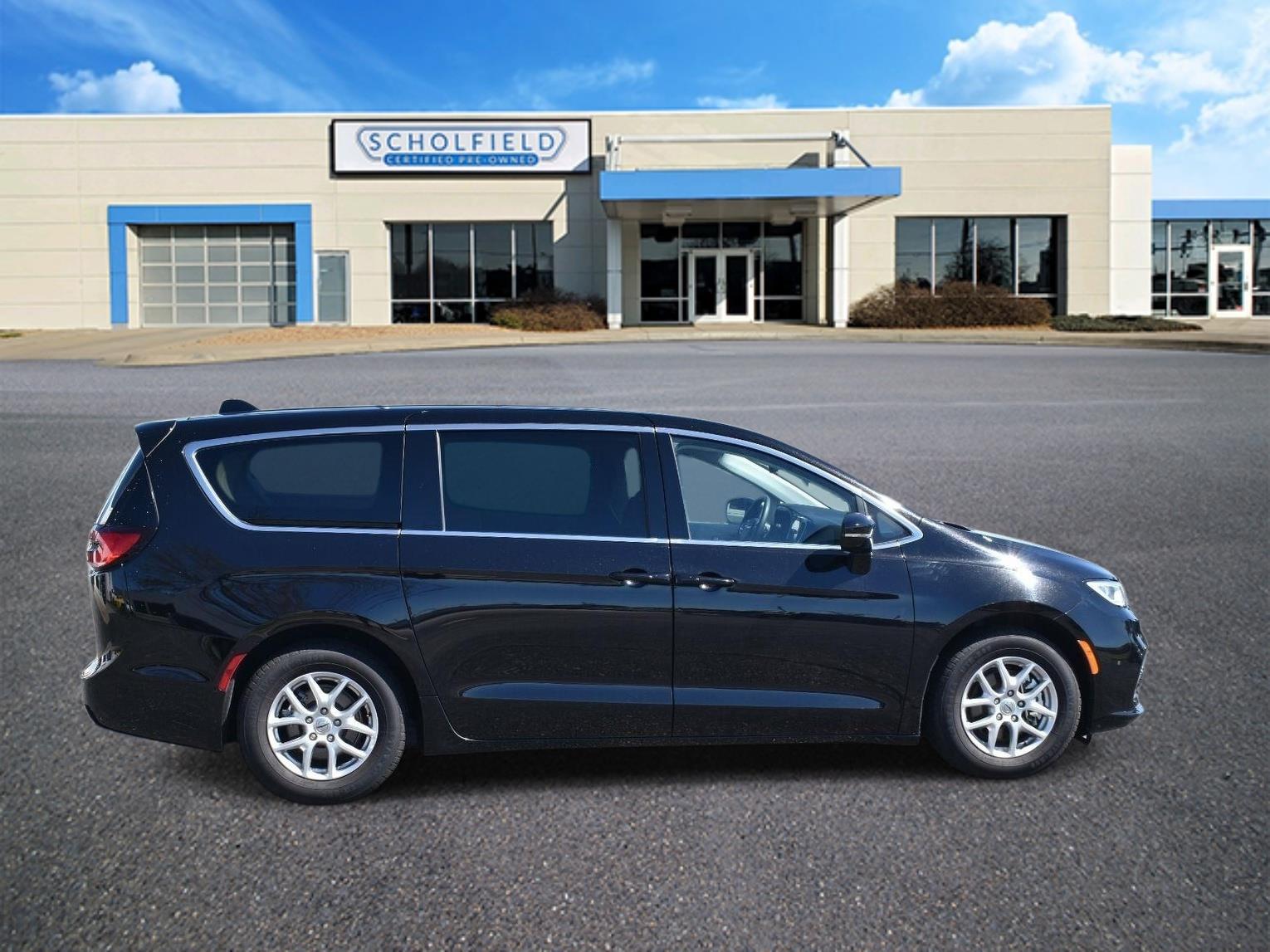 2024 Chrysler Pacifica Touring L Diamond Black Crystal Pearlcoat - Scholfield Honda - Image 2