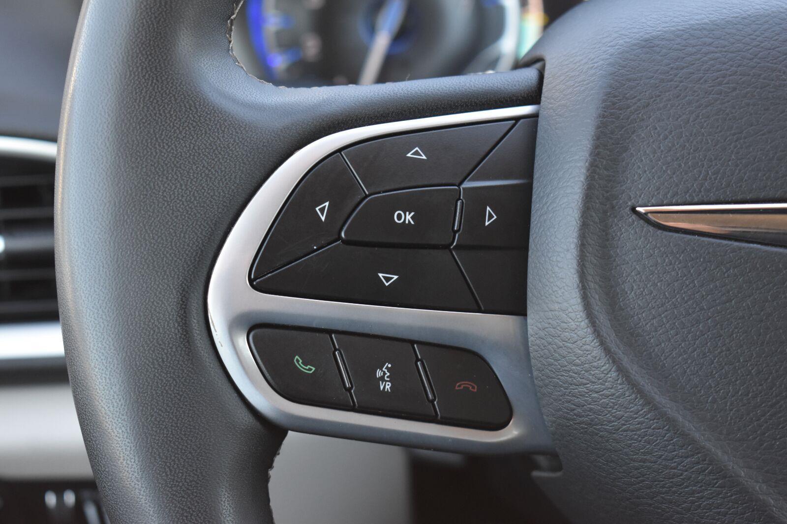 2024 Chrysler Pacifica Touring L Diamond Black Crystal Pearlcoat - Scholfield Honda - Image 6