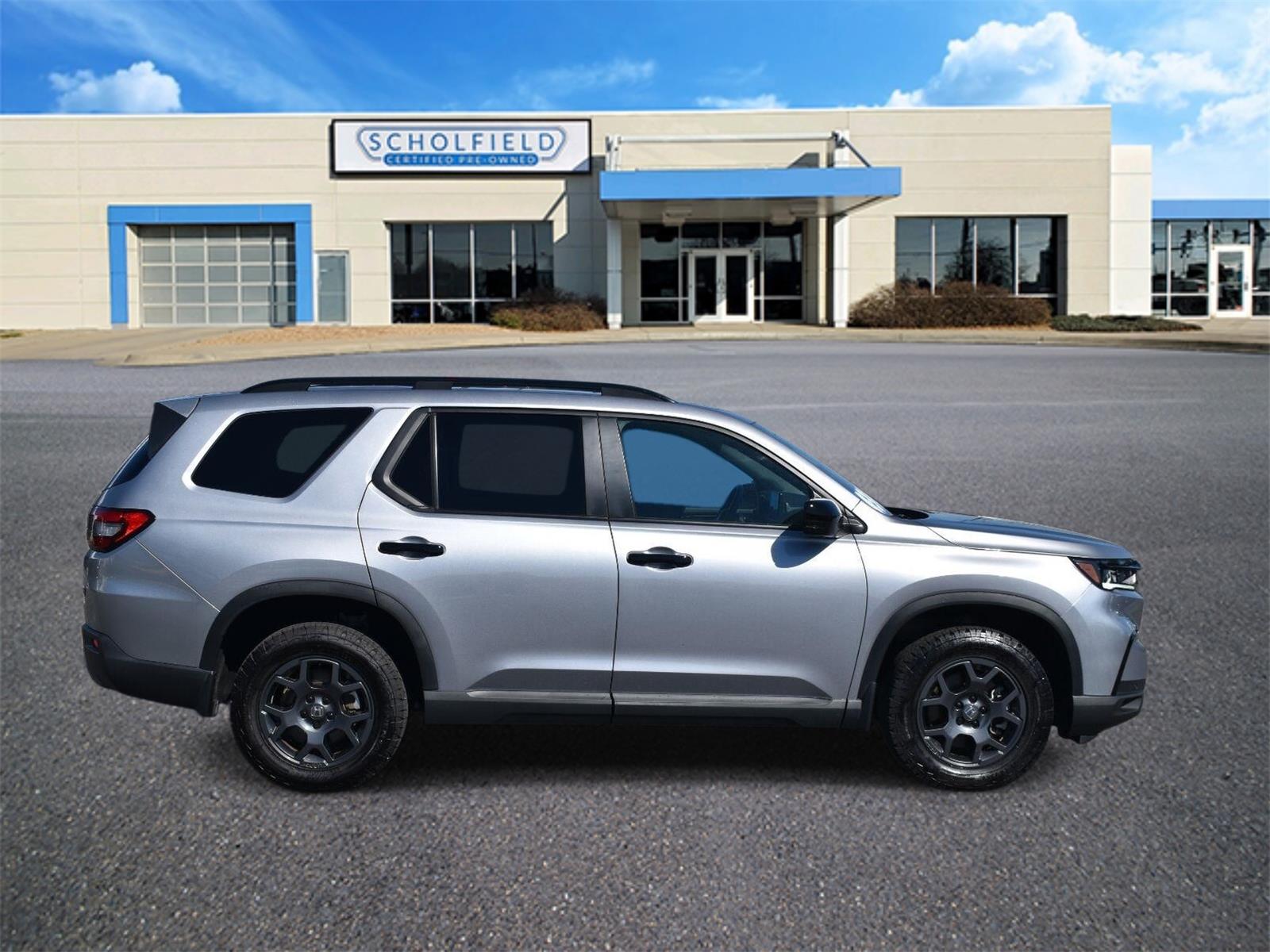 2025 Honda Pilot TrailSport Lunar Silver Metallic - Scholfield Honda - Image 2