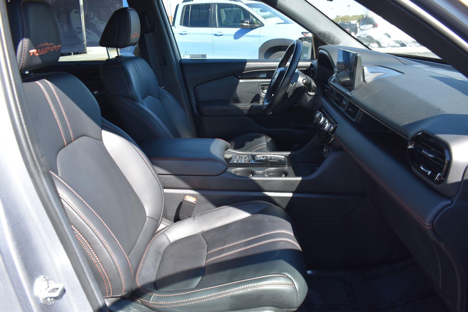 2025 Honda Pilot TrailSport Lunar Silver Metallic - Scholfield Honda - Image 13