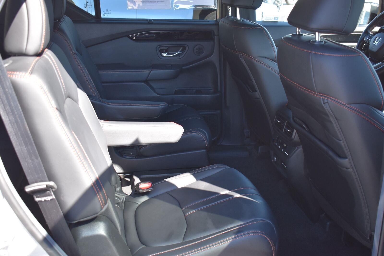 2025 Honda Pilot TrailSport Lunar Silver Metallic - Scholfield Honda - Image 15