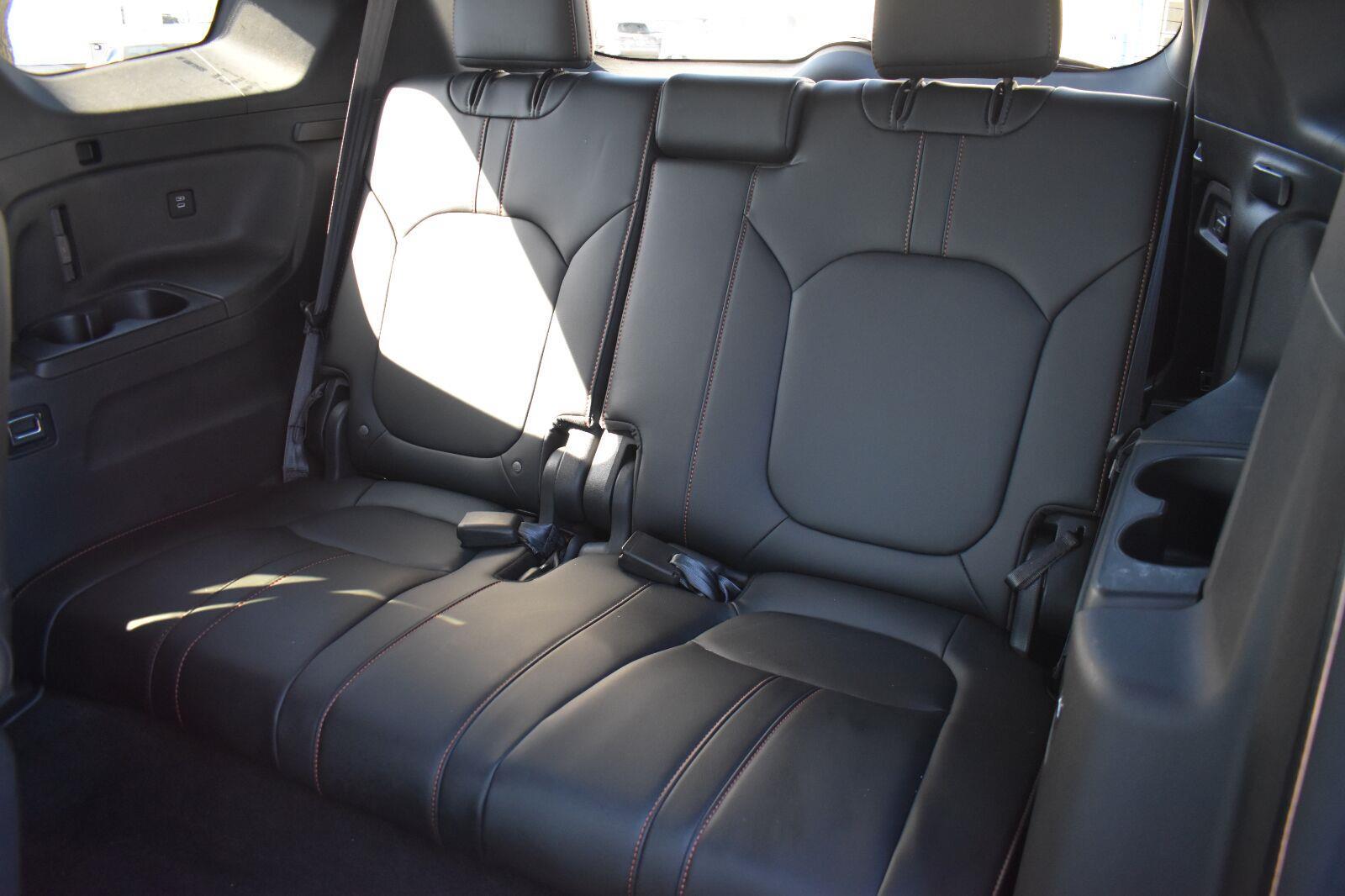 2025 Honda Pilot TrailSport Lunar Silver Metallic - Scholfield Honda - Image 18