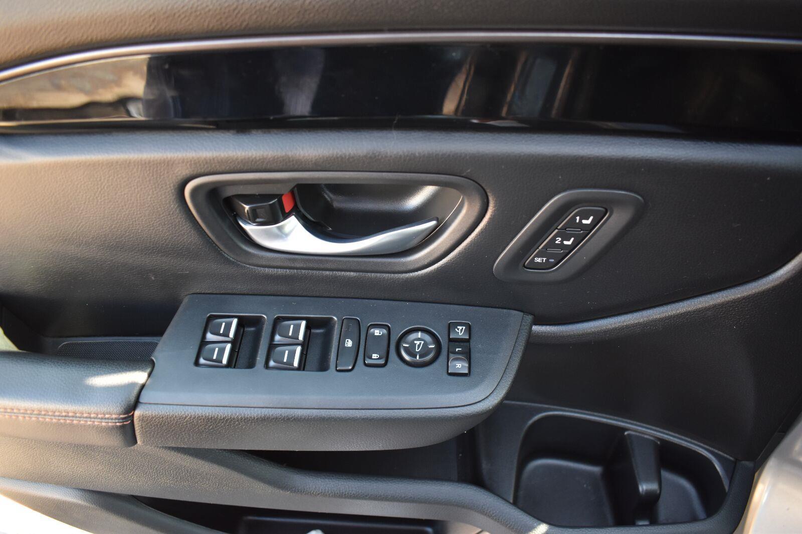 2025 Honda Pilot TrailSport Lunar Silver Metallic - Scholfield Honda - Image 21