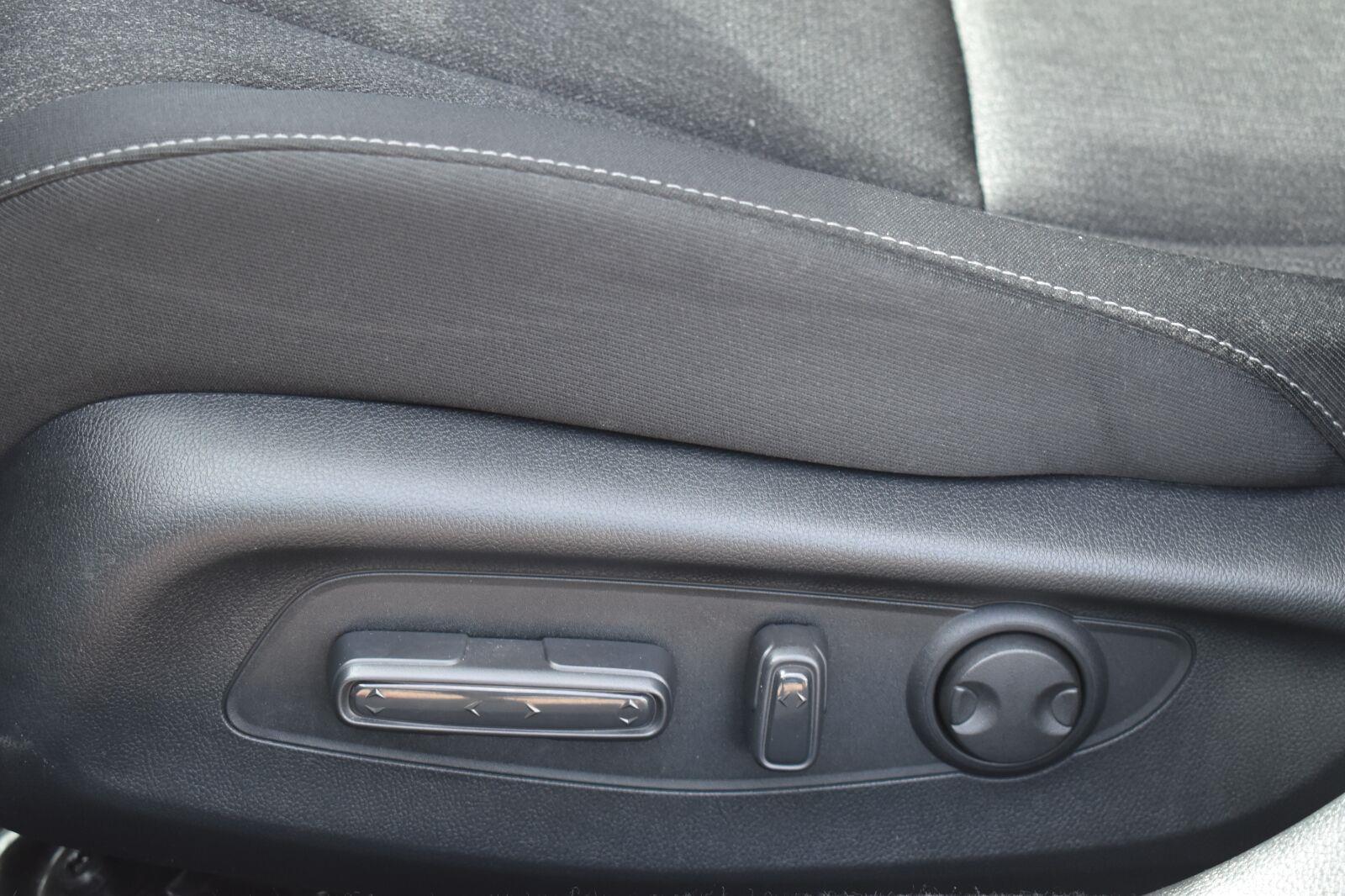 2026 Honda Accord Sedan SE Platinum White Pearl - Scholfield Honda - Image 21