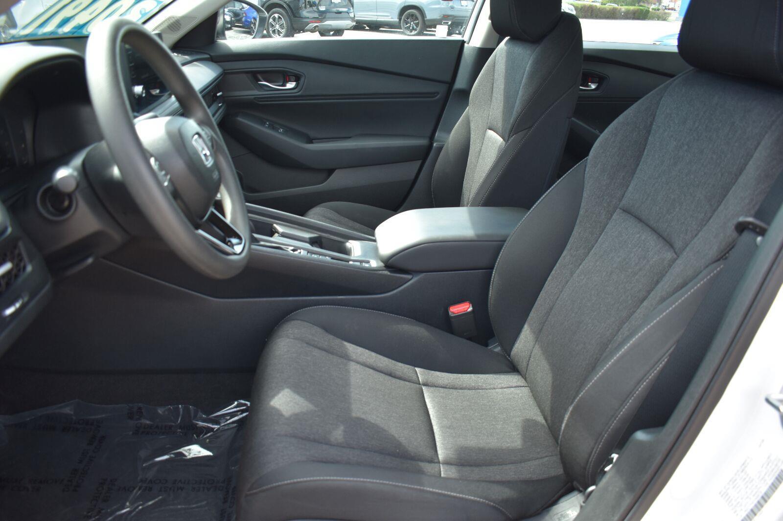 2026 Honda Accord Sedan SE Platinum White Pearl - Scholfield Honda - Image 22