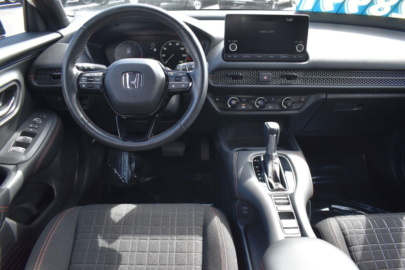 2025 Honda HR-V Sport Platinum White Pearl - Scholfield Honda - Image 16