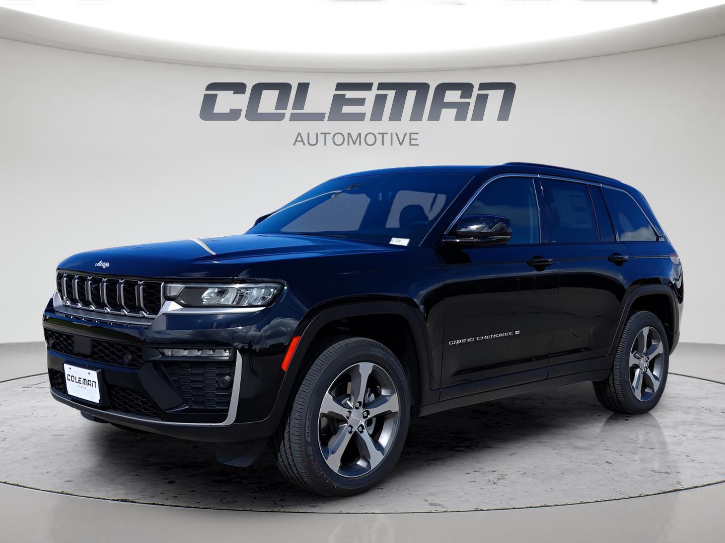 Diamond Black Crystal Pearlcoat 2026 Jeep Grand Cherokee SUV / Crossover Four-Wheel Drive 8-Speed Automatic