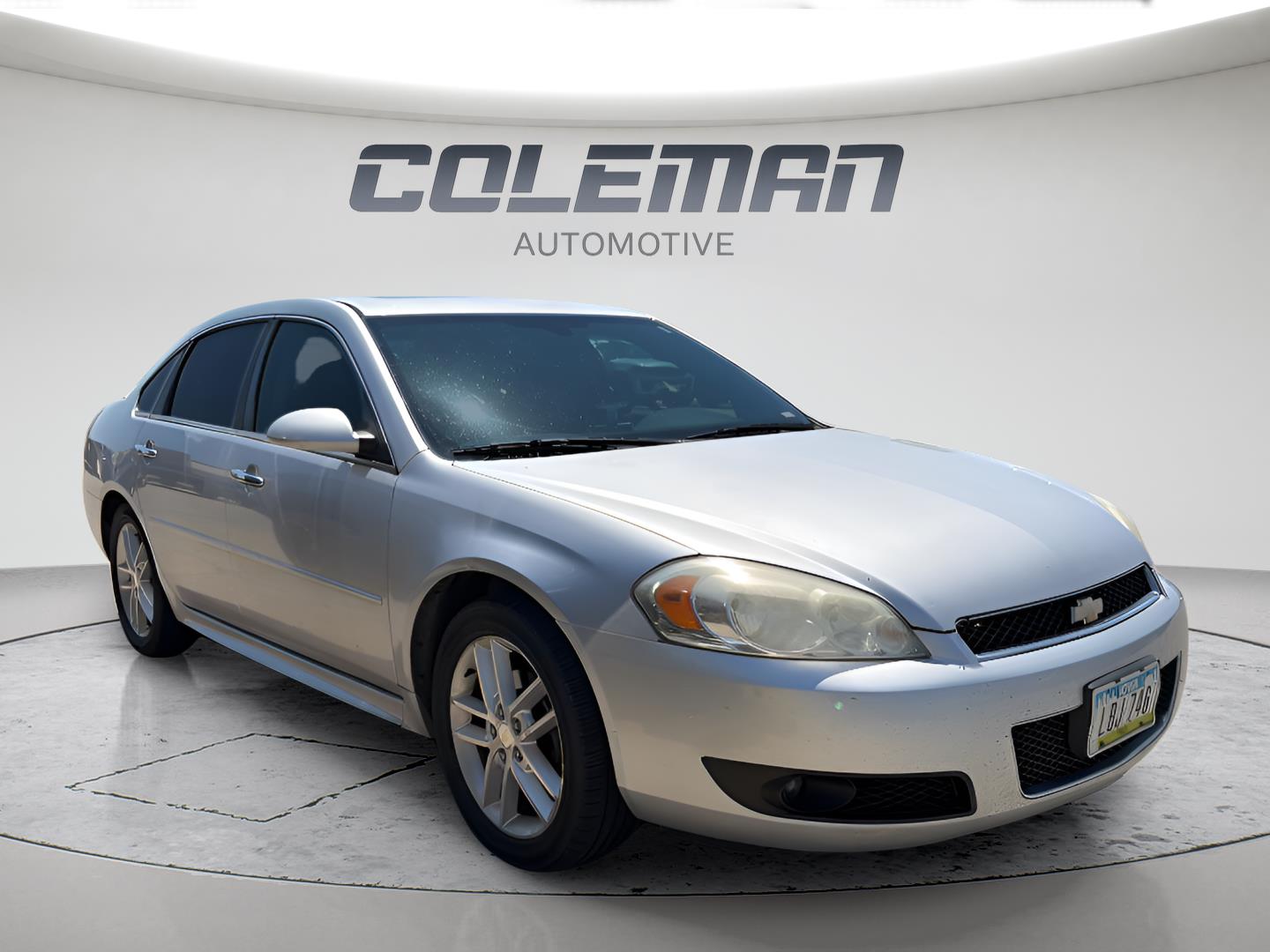 View vehicle photo 2