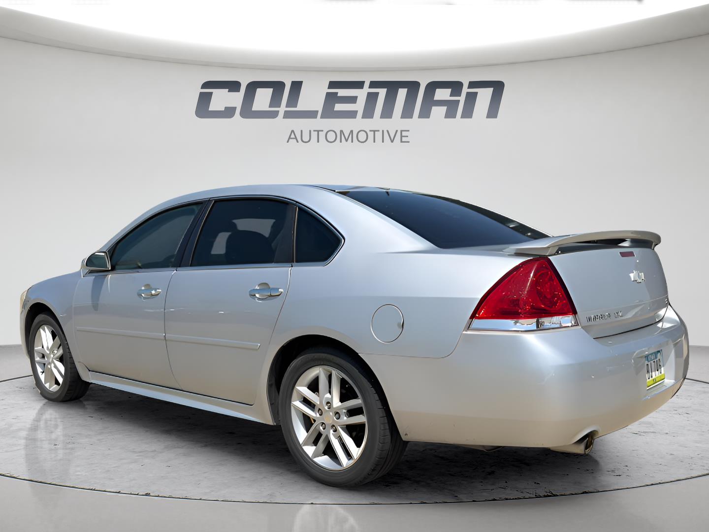 View vehicle photo 4
