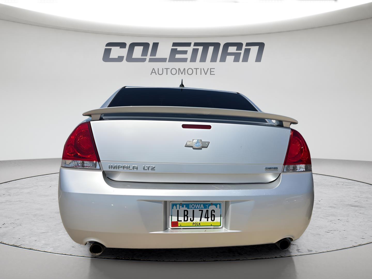 View vehicle photo 5