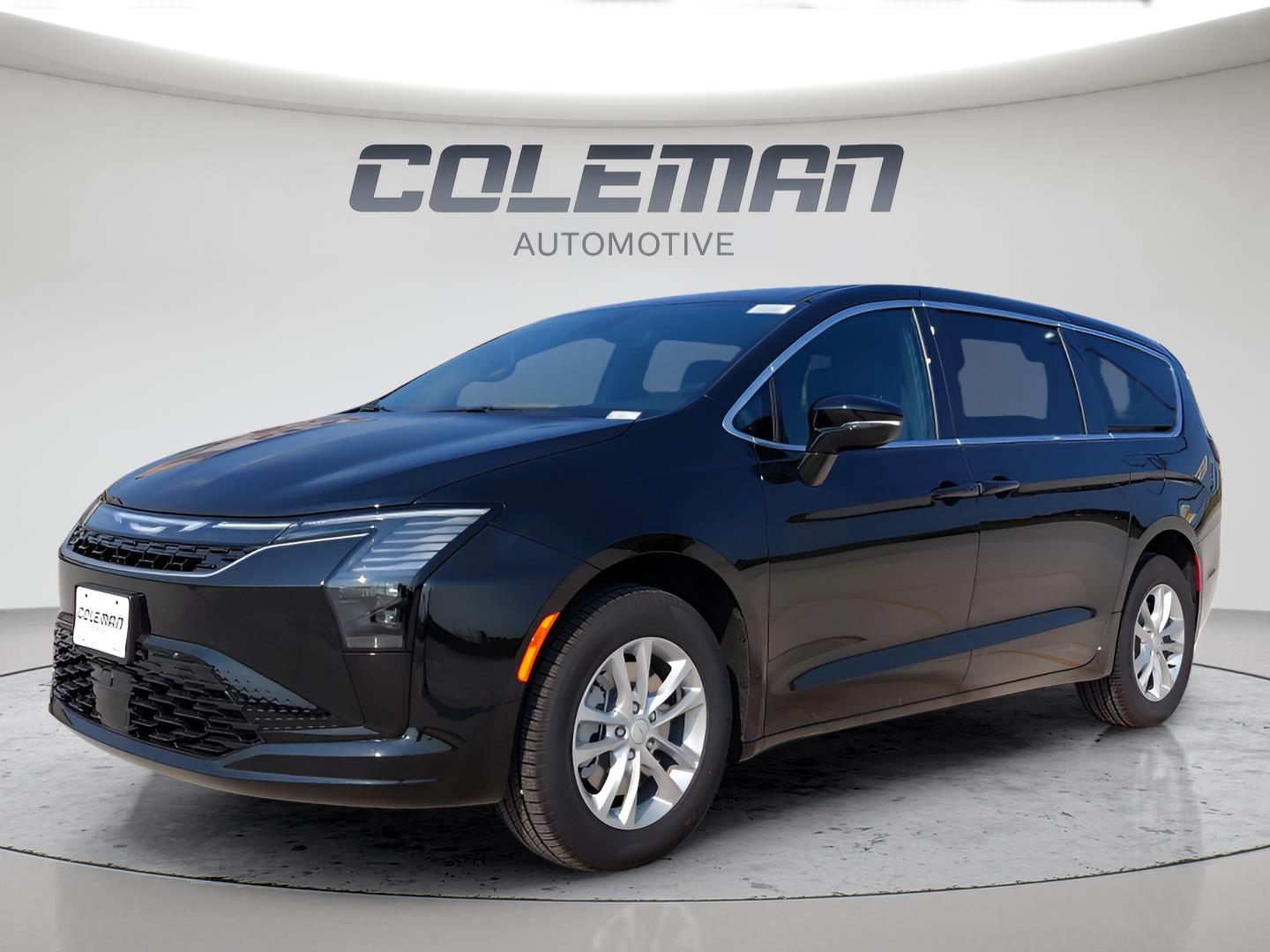 Diamond Black Crystal Pearlcoat 2027 Chrysler Pacifica Minivan All-Wheel Drive 9-Speed Automatic