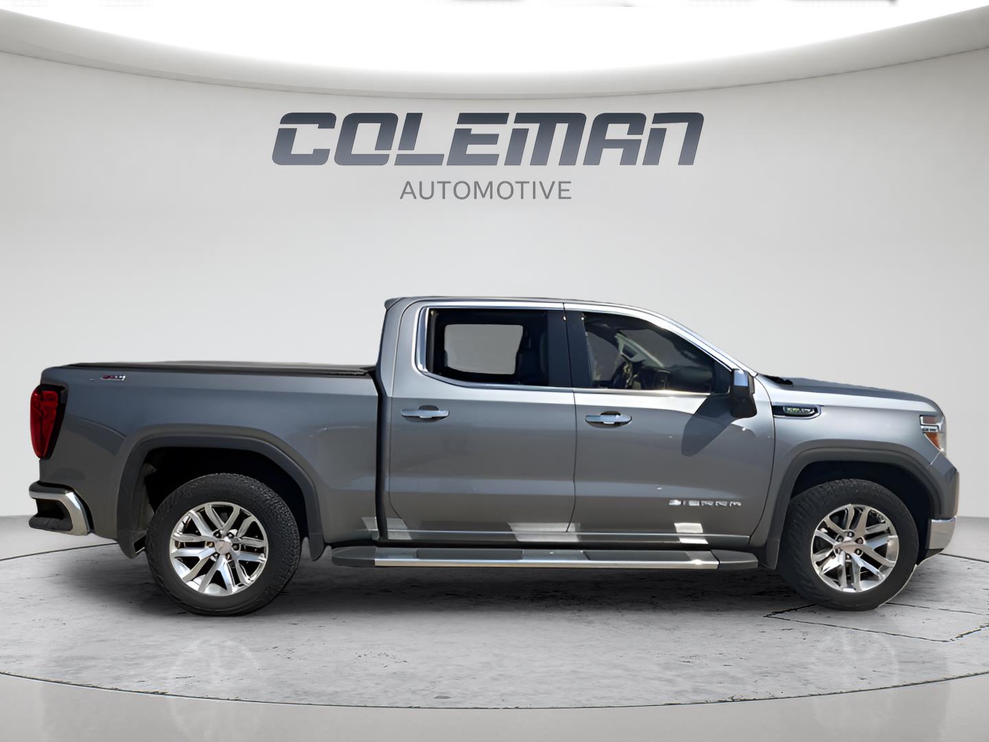 View vehicle photo 6