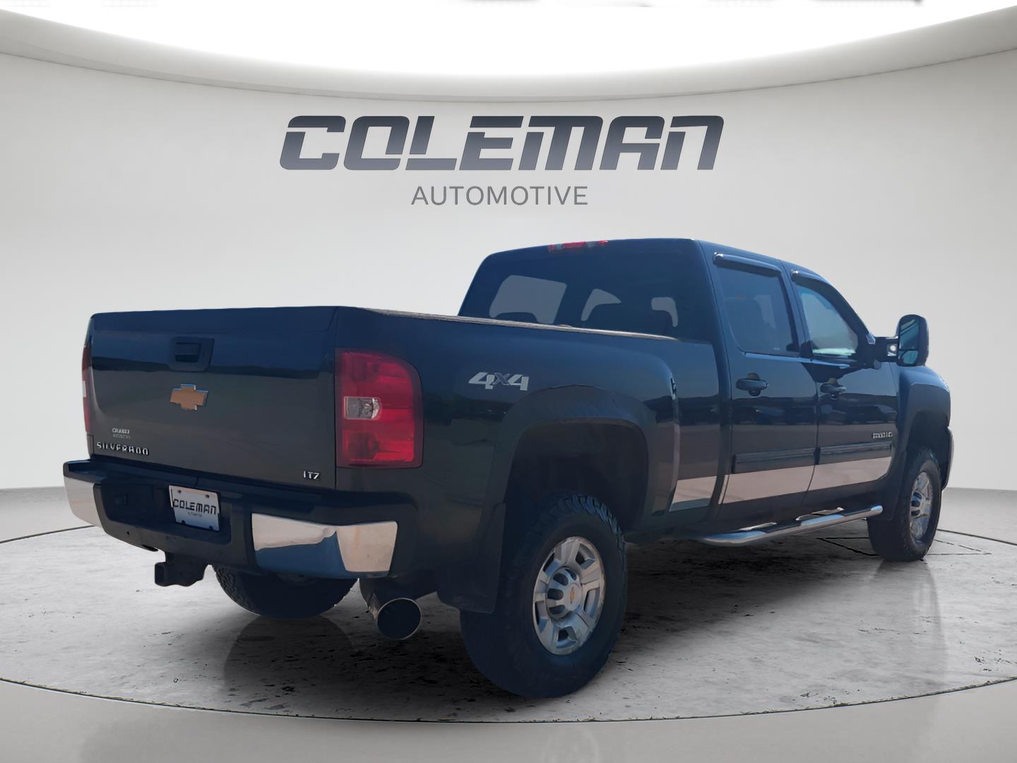 View vehicle photo 5