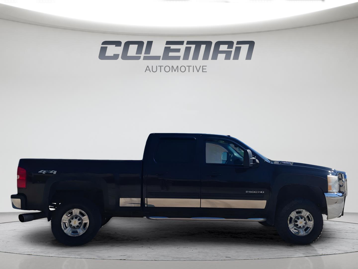 View vehicle photo 6