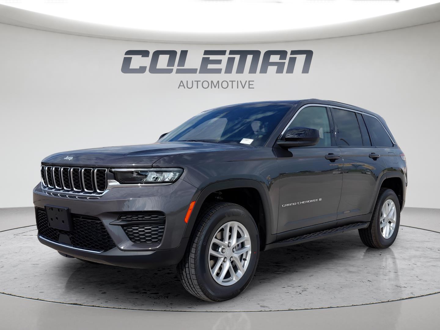 Baltic Gray Metallic Clearcoat 2026 Jeep Grand Cherokee SUV / Crossover Four-Wheel Drive 8-Speed Automatic