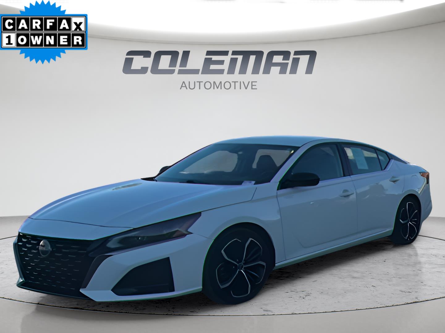 Glacier White 2024 Nissan Altima Sedan Front-Wheel Drive Continuously Variable Transmission