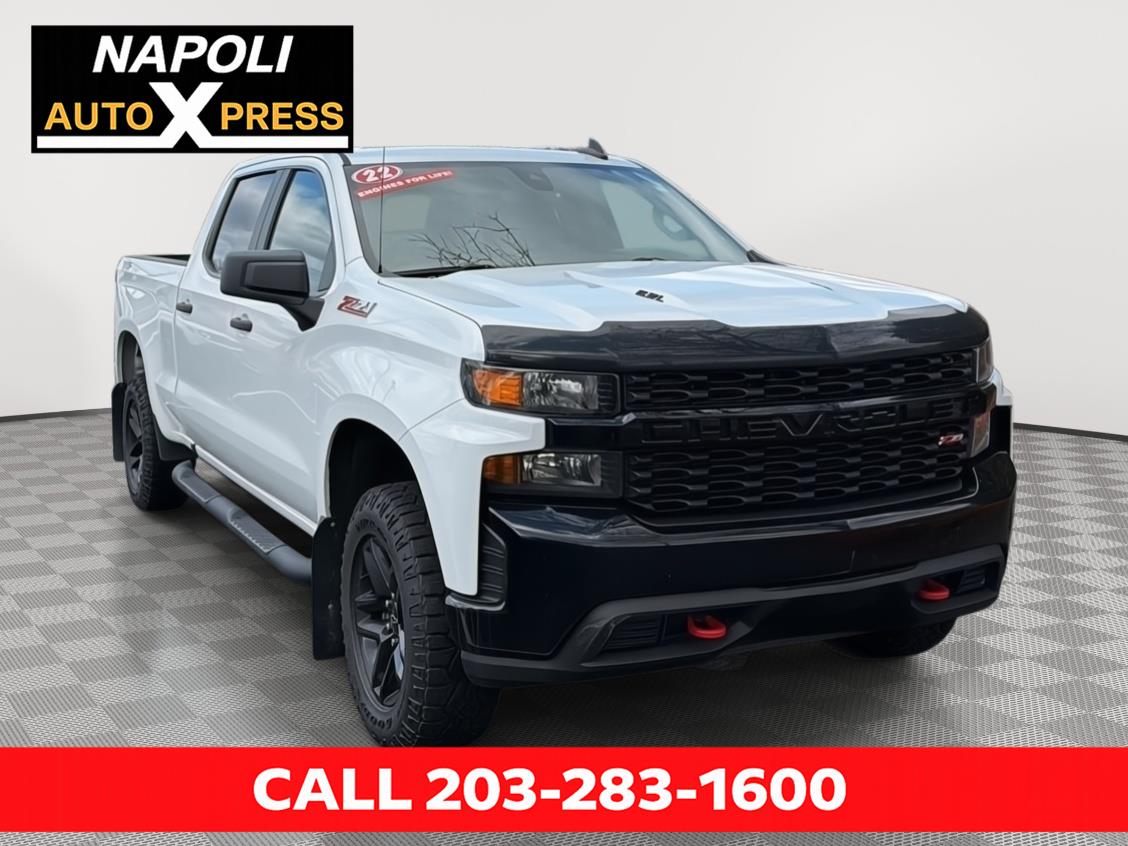 Summit White 2022 Chevrolet Silverado 1500 Custom Trail Boss Crew Cab 4WD Pickup Truck Four-Wheel Drive 8-Speed Automatic