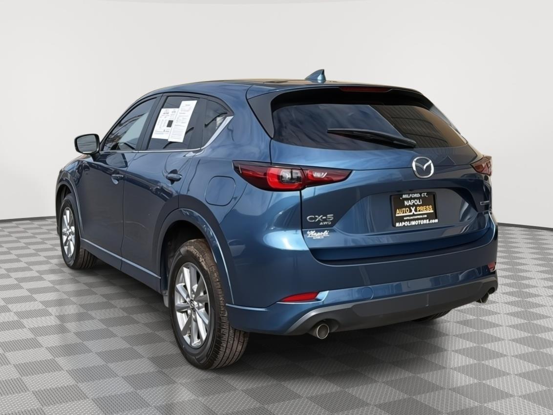 View vehicle photo 5