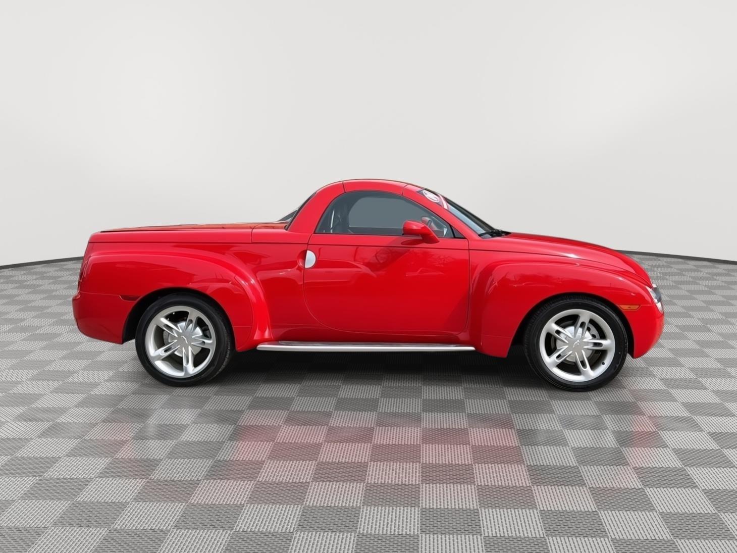 View vehicle photo 2