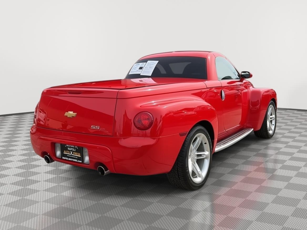 View vehicle photo 3