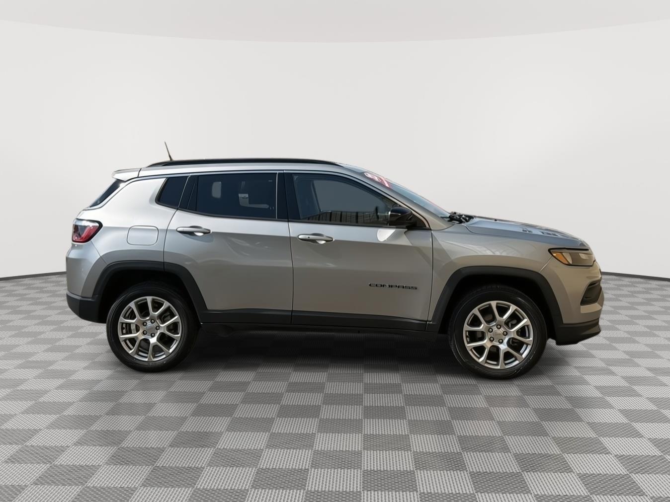 View vehicle photo 2