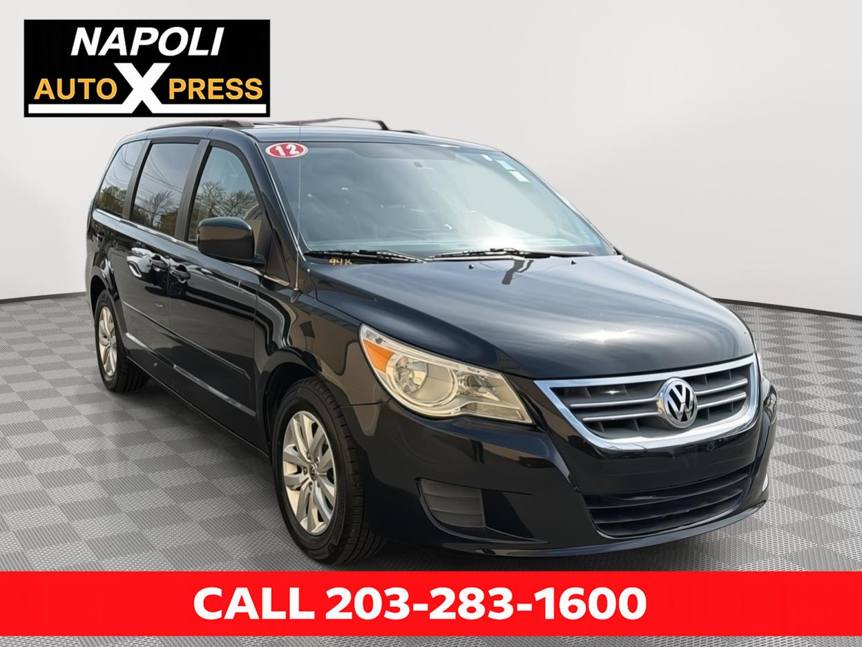 Nocturne Black Metallic 2012 Volkswagen Routan SE w/ RSE Minivan Front-Wheel Drive Automatic