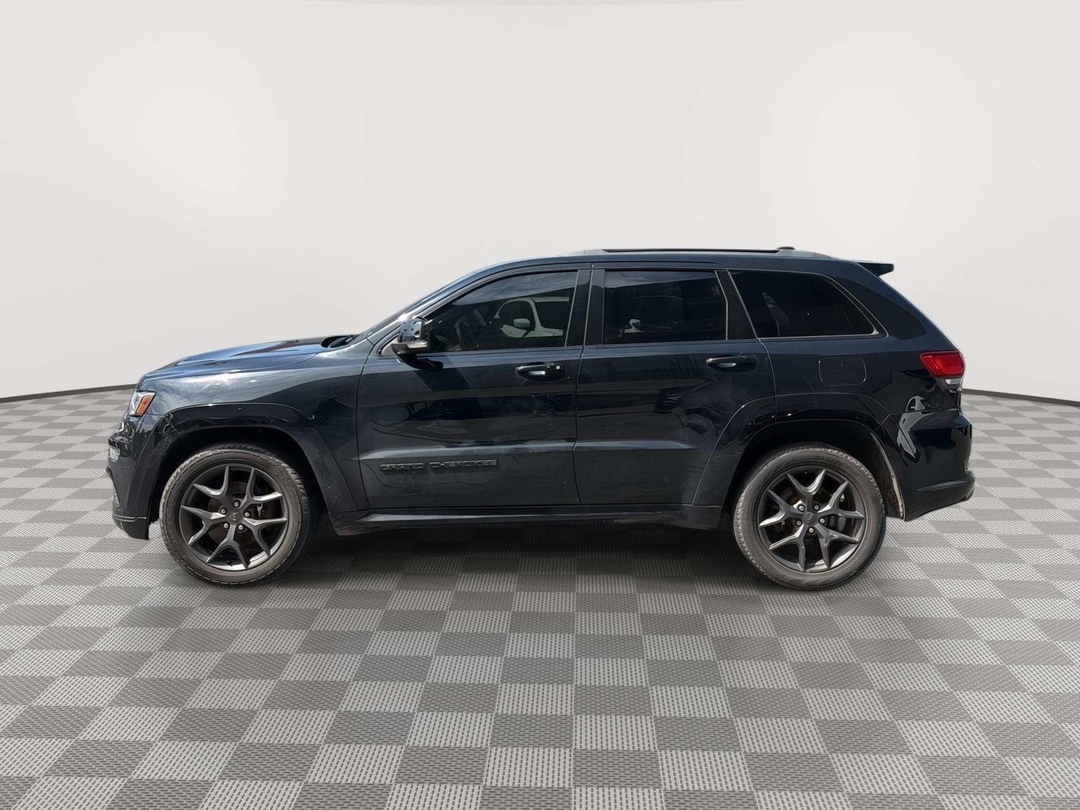 View vehicle photo 7