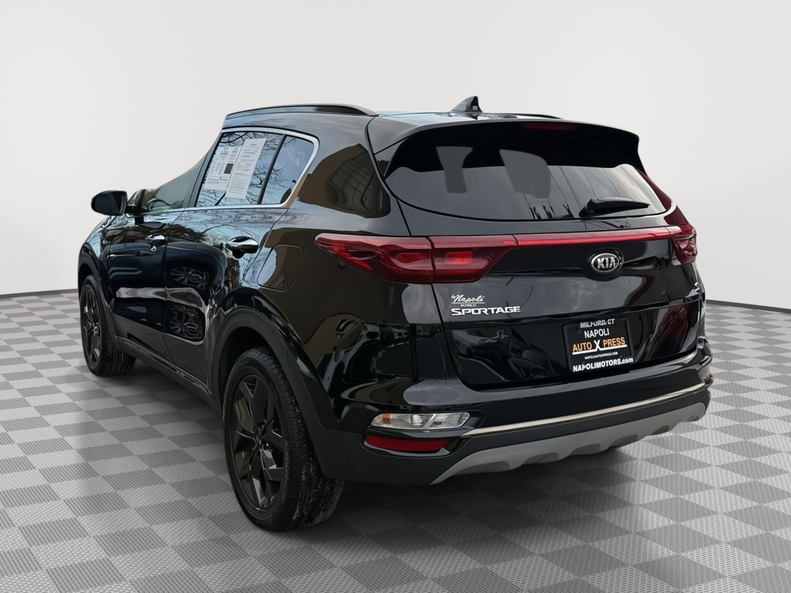 View vehicle photo 5