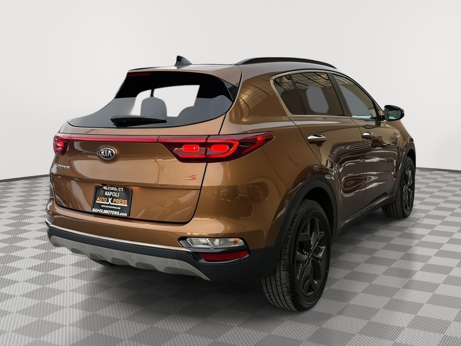 View vehicle photo 3