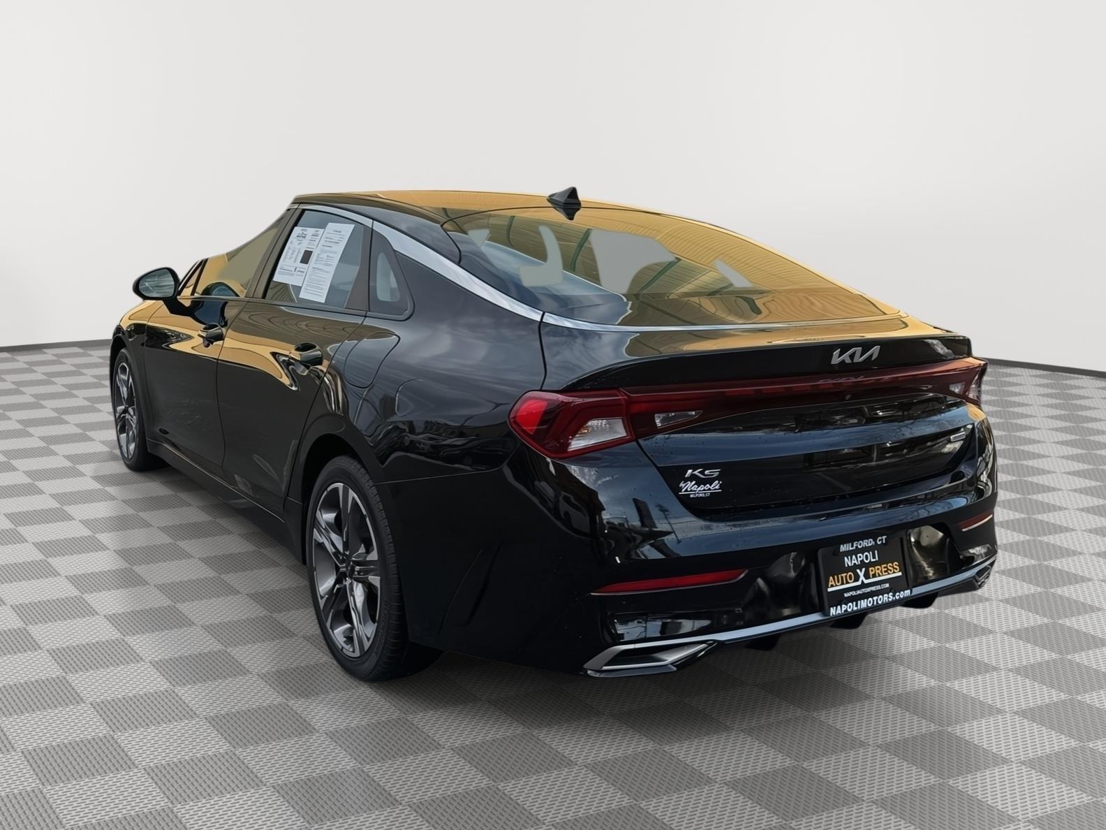 View vehicle photo 5