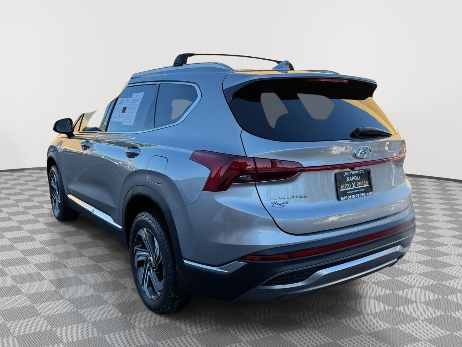 View vehicle photo 5