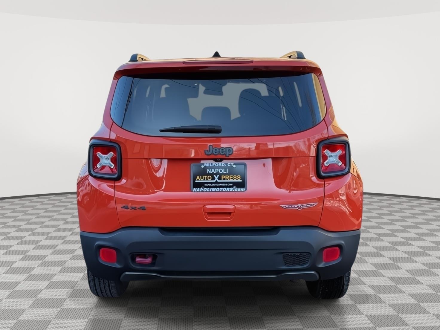 View vehicle photo 4