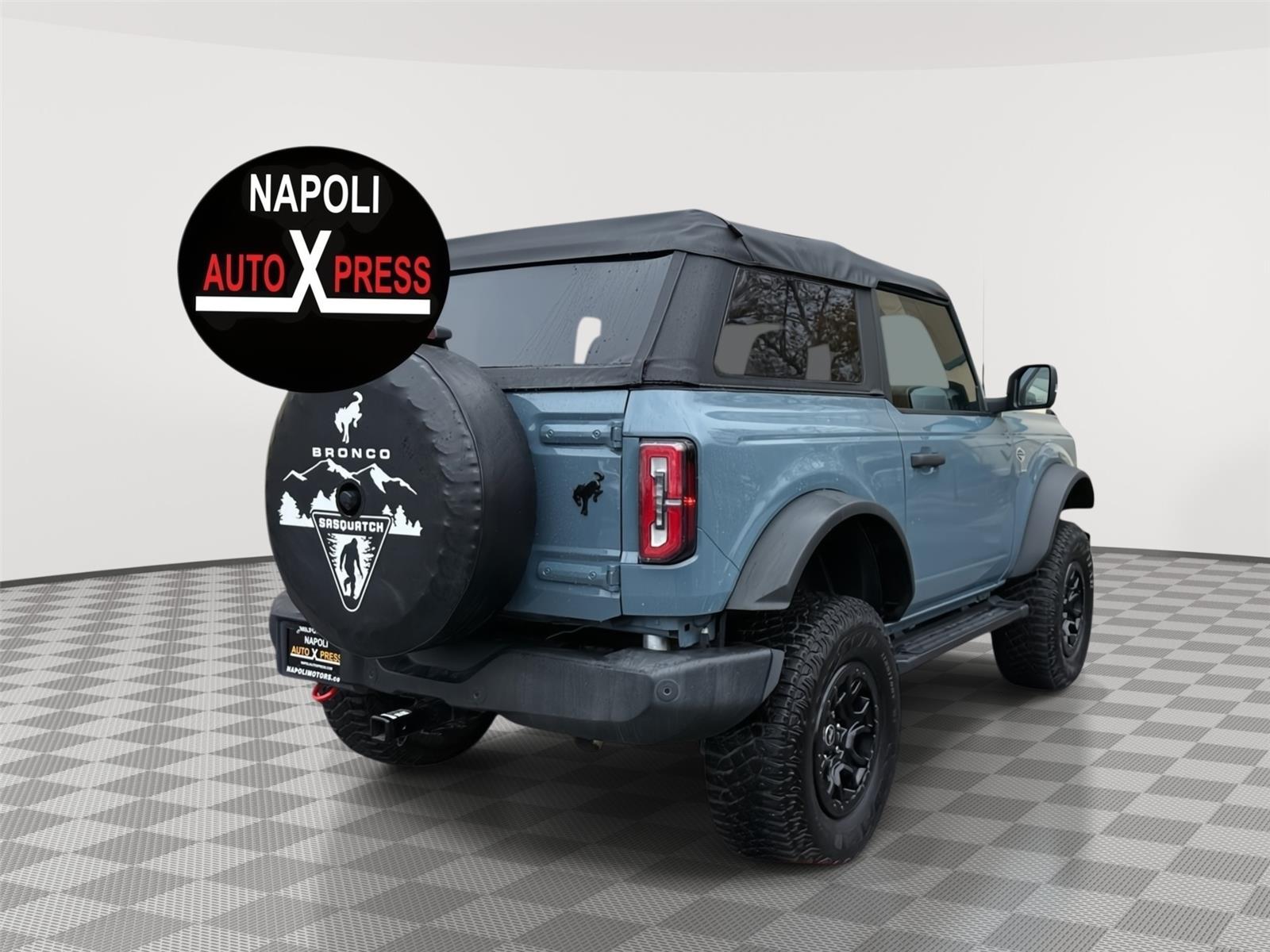 View vehicle photo 3