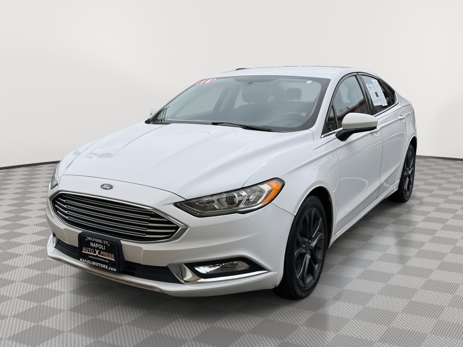 View vehicle photo 7