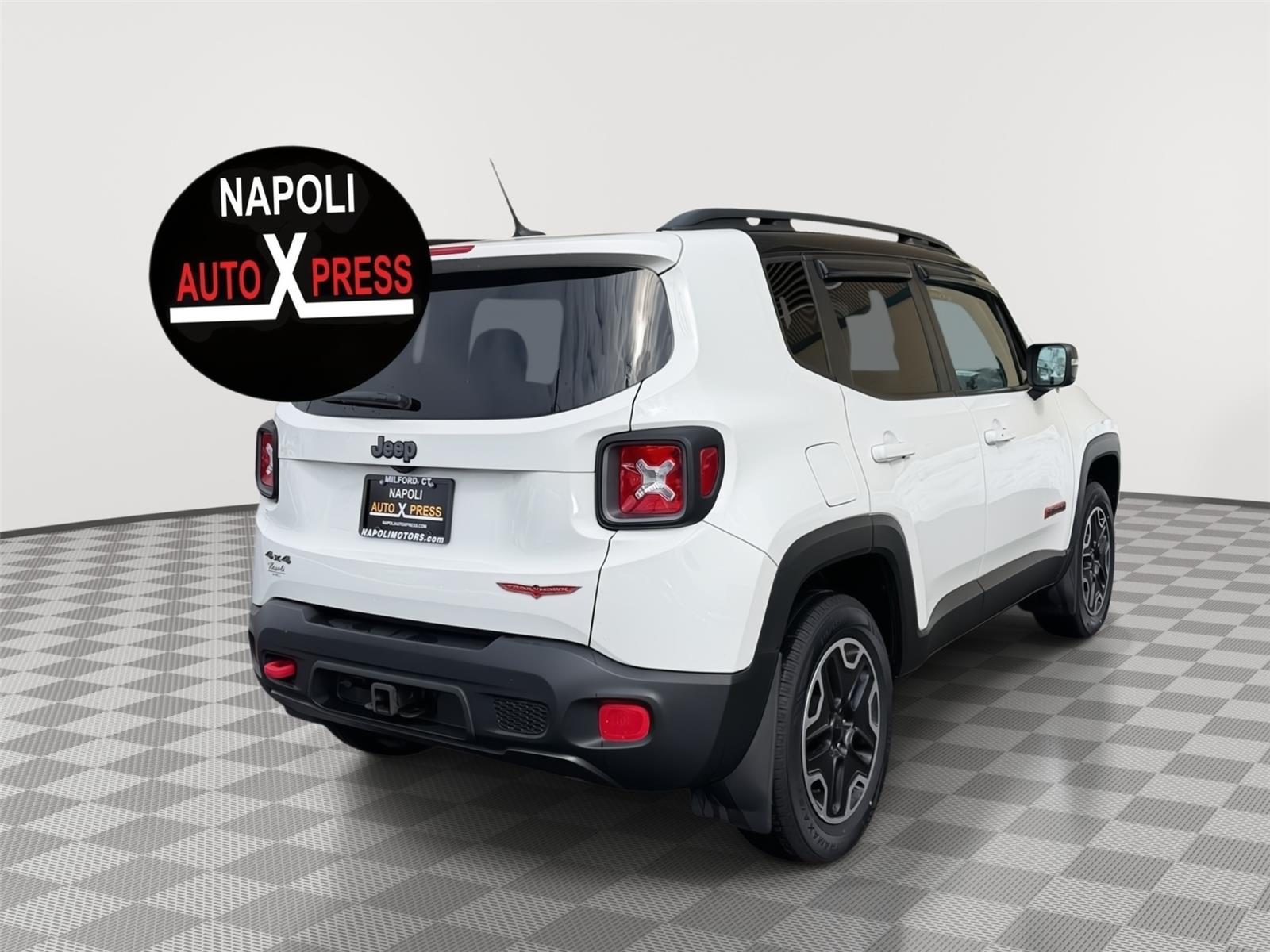 View vehicle photo 3