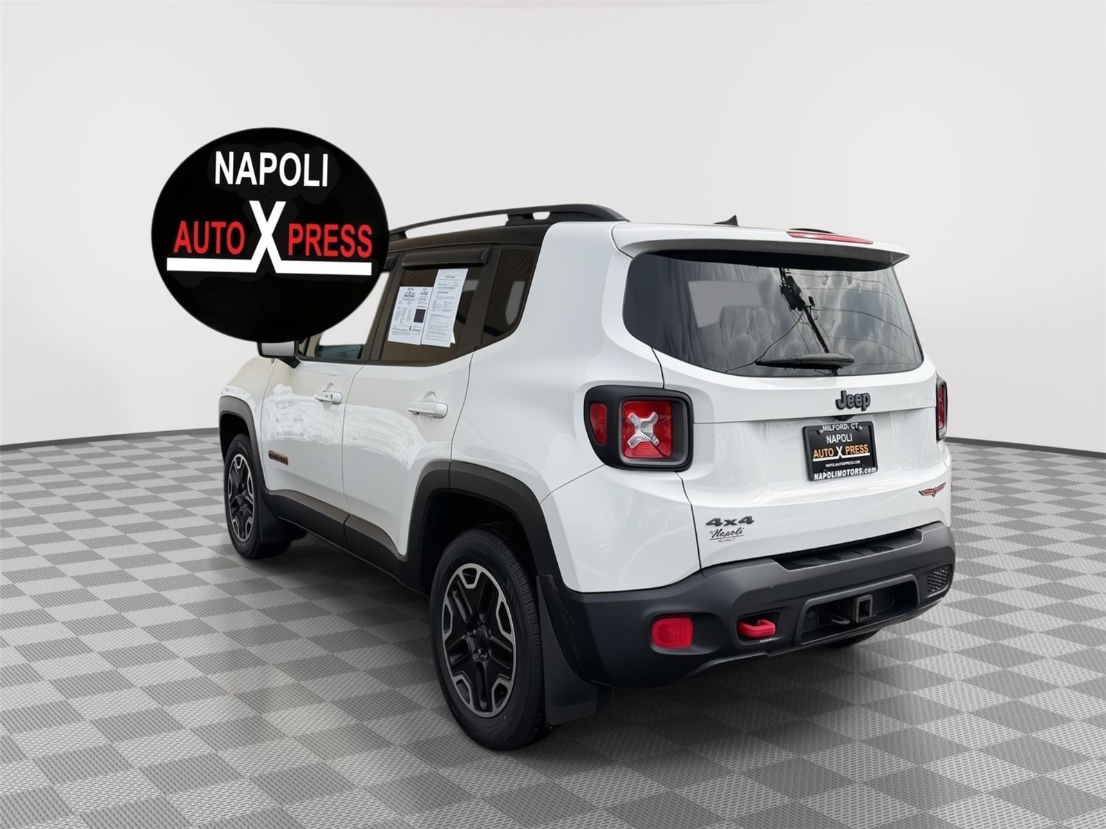 View vehicle photo 5