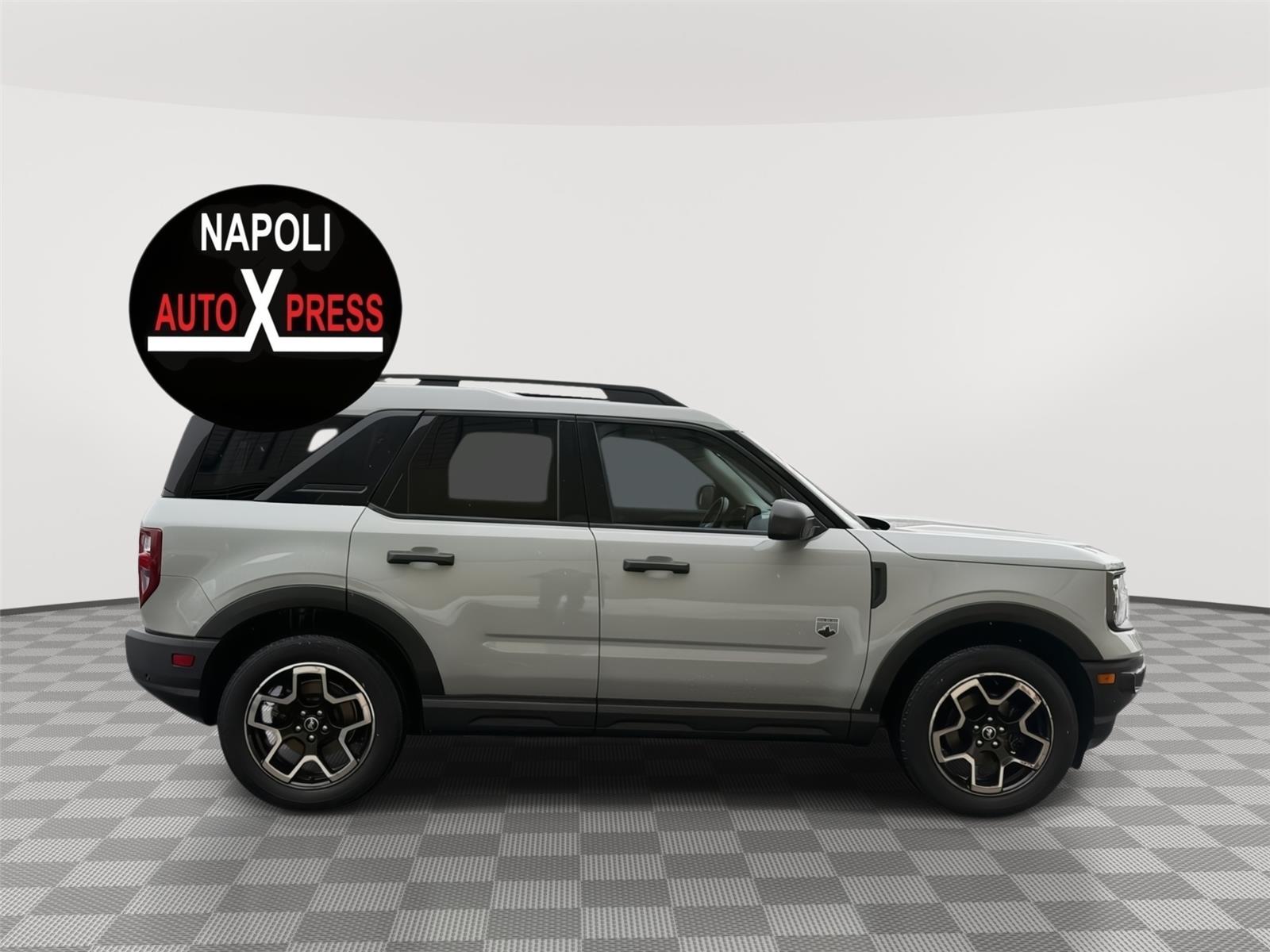 View vehicle photo 2