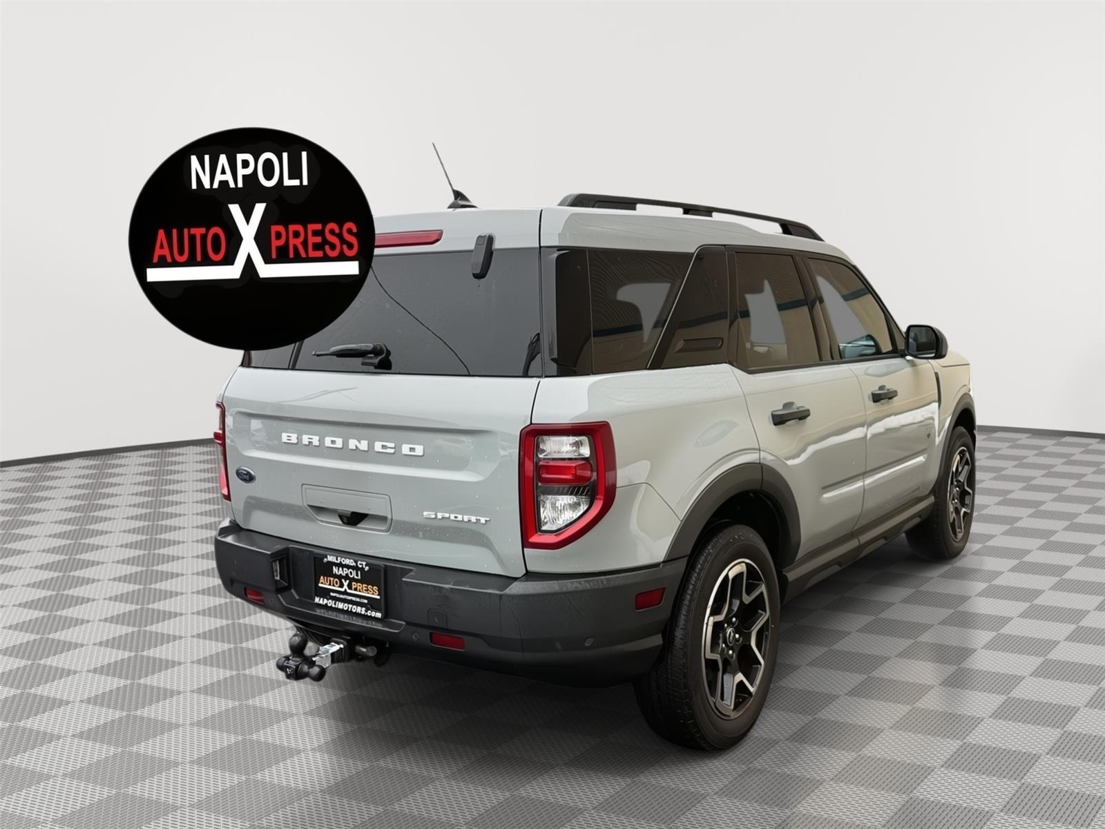 View vehicle photo 3