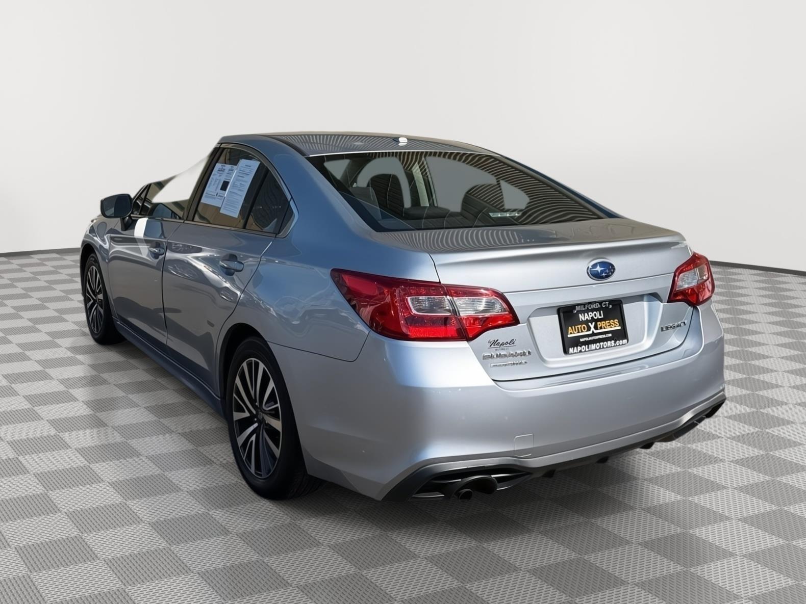 View vehicle photo 5