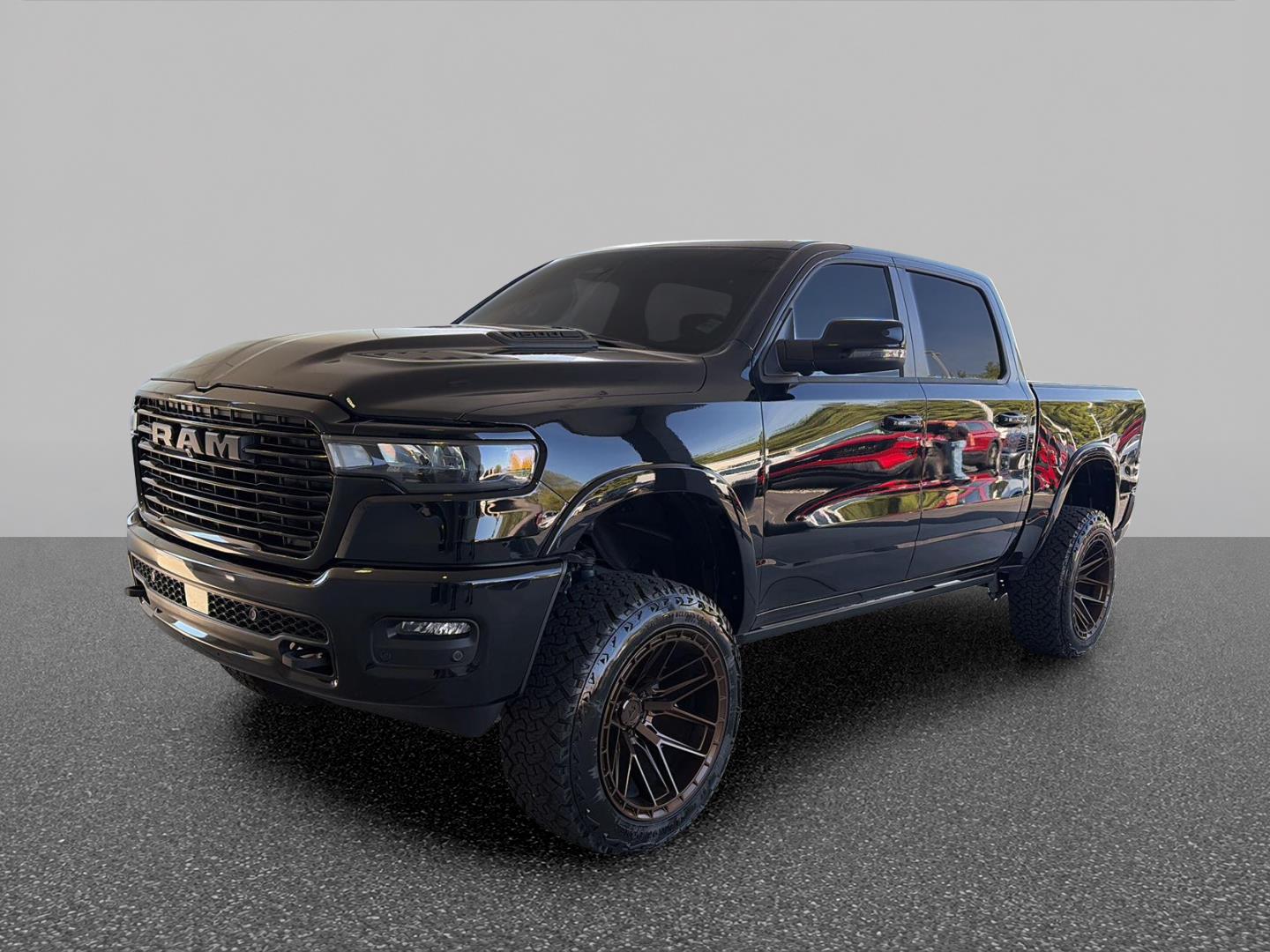 2025 RAM 1500 Laramie Crew Cab 4WD