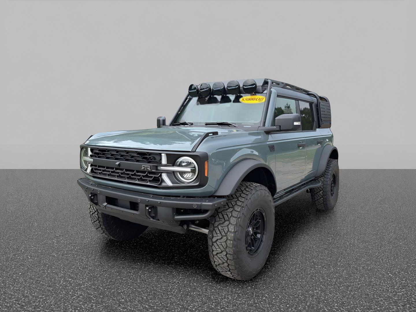 Shadow Black 2025 Ford Bronco SUV / Crossover Four-Wheel Drive Automatic