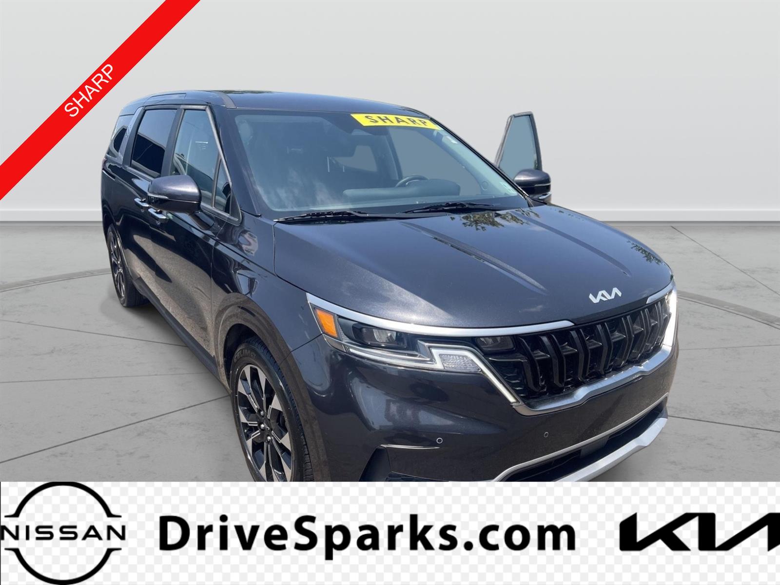 2024 Kia Sedona EX's photo