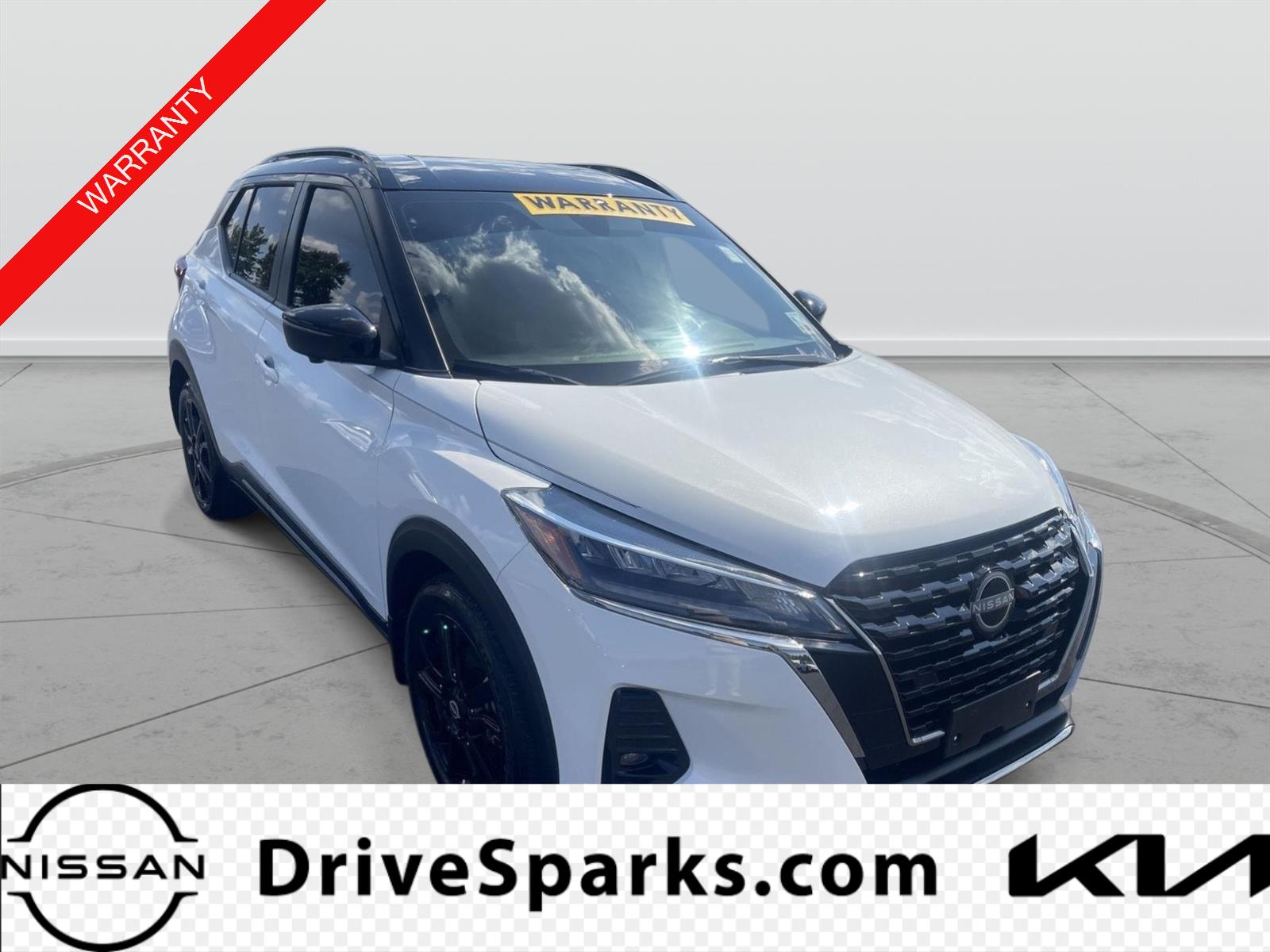 2023 Nissan Kicks SR