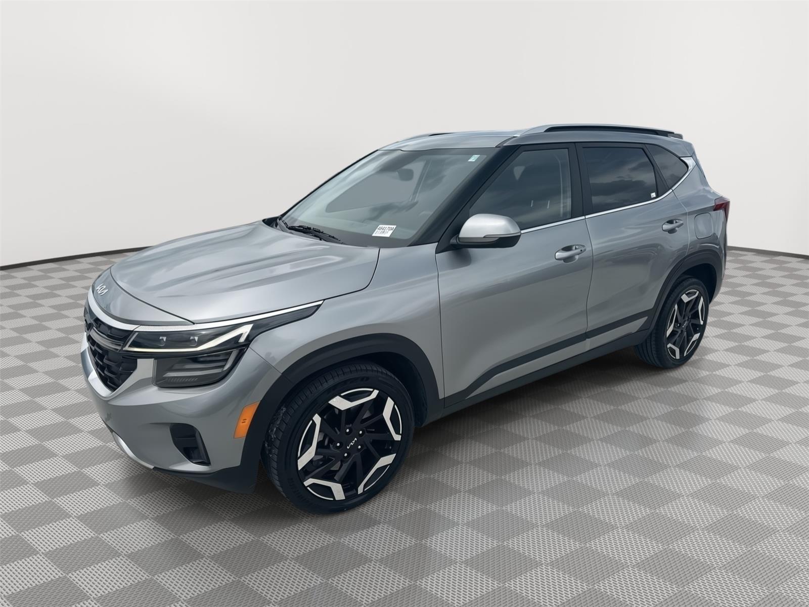 Steel Gray 2024 Kia Seltos SUV / Crossover All-Wheel Drive 8-Speed Automatic