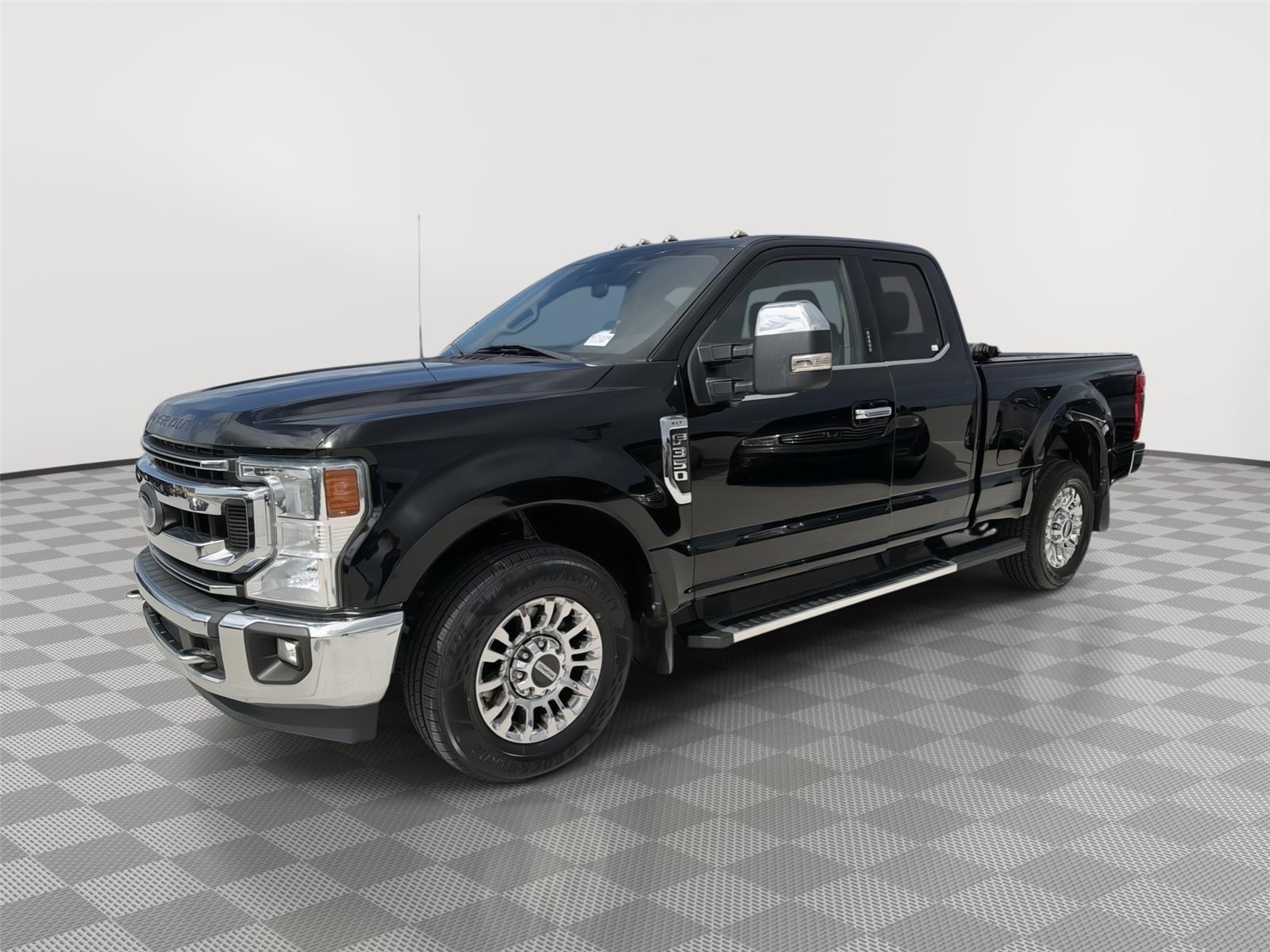 Agate Black 2022 Ford F-350 Super Duty Pickup Truck 4X2 Automatic