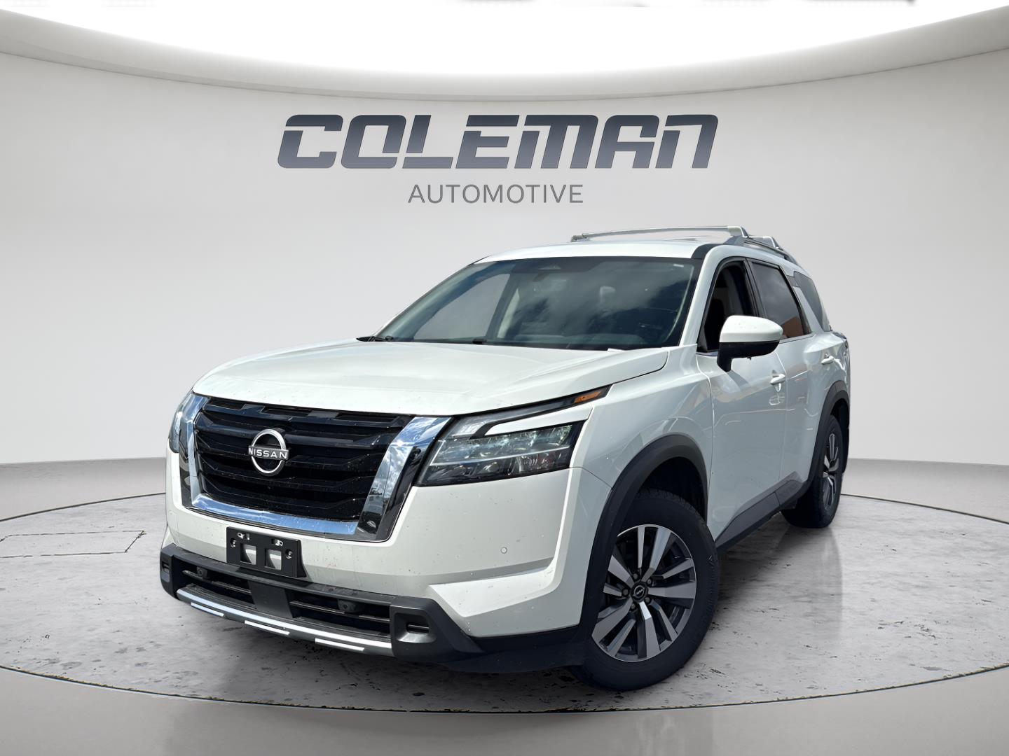  2024 Nissan Pathfinder SL FWD   