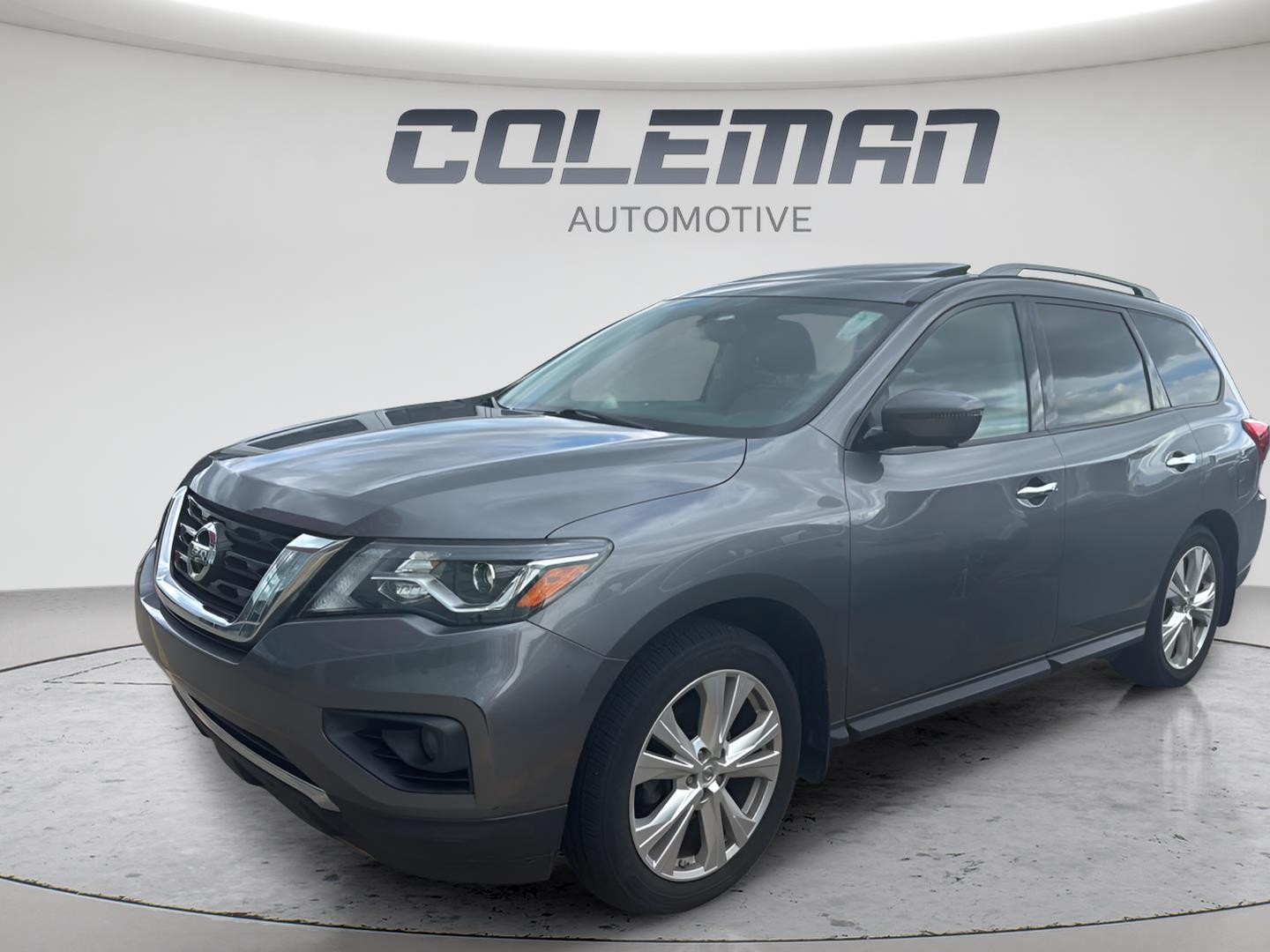 Gray (Gun Metallic) 2018 Nissan Pathfinder SUV / Crossover Four-Wheel Drive Continuously Variable Transmission