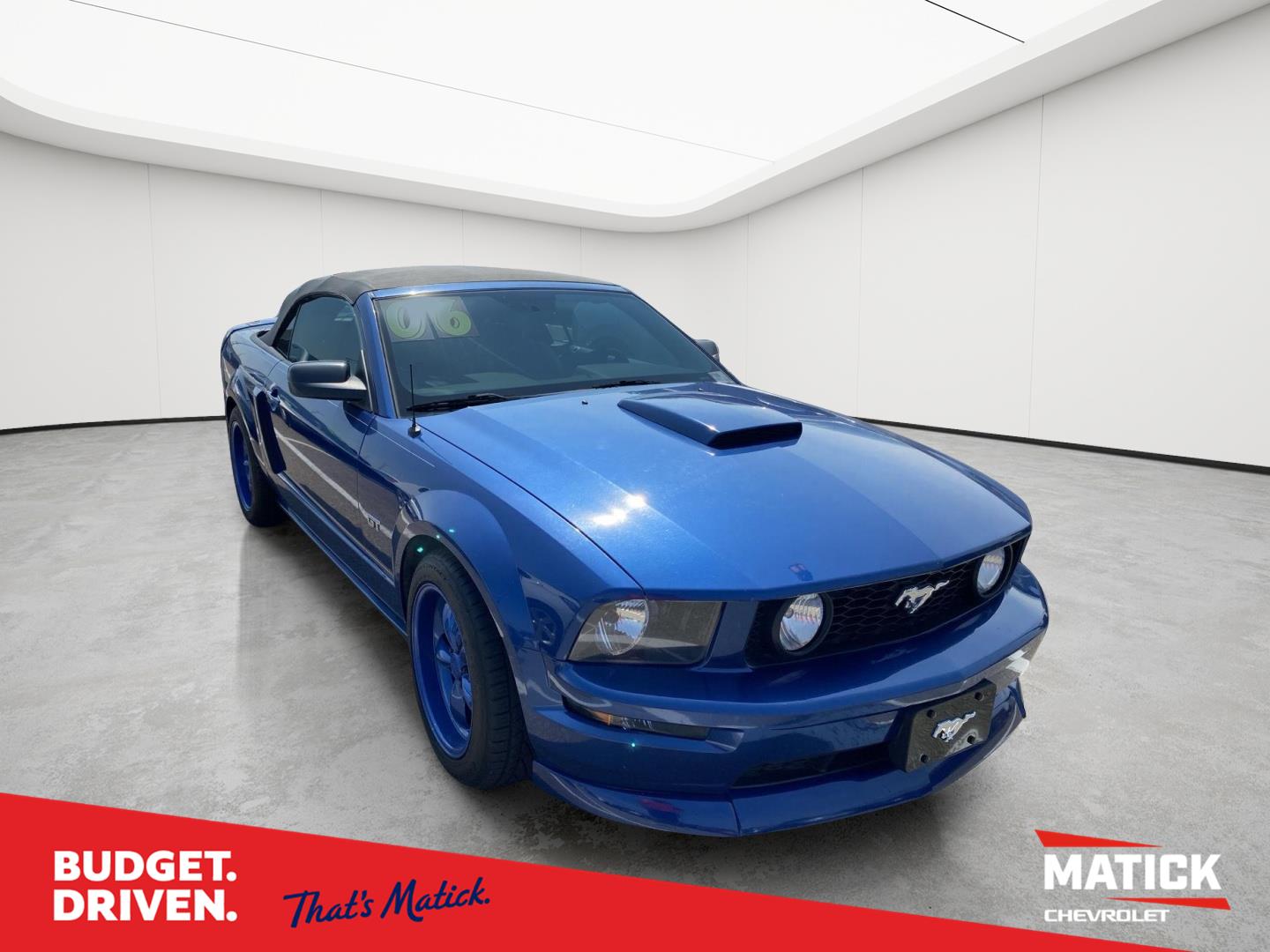 2006 Ford Mustang Convertible Rear-Wheel Drive 5-Speed Manual