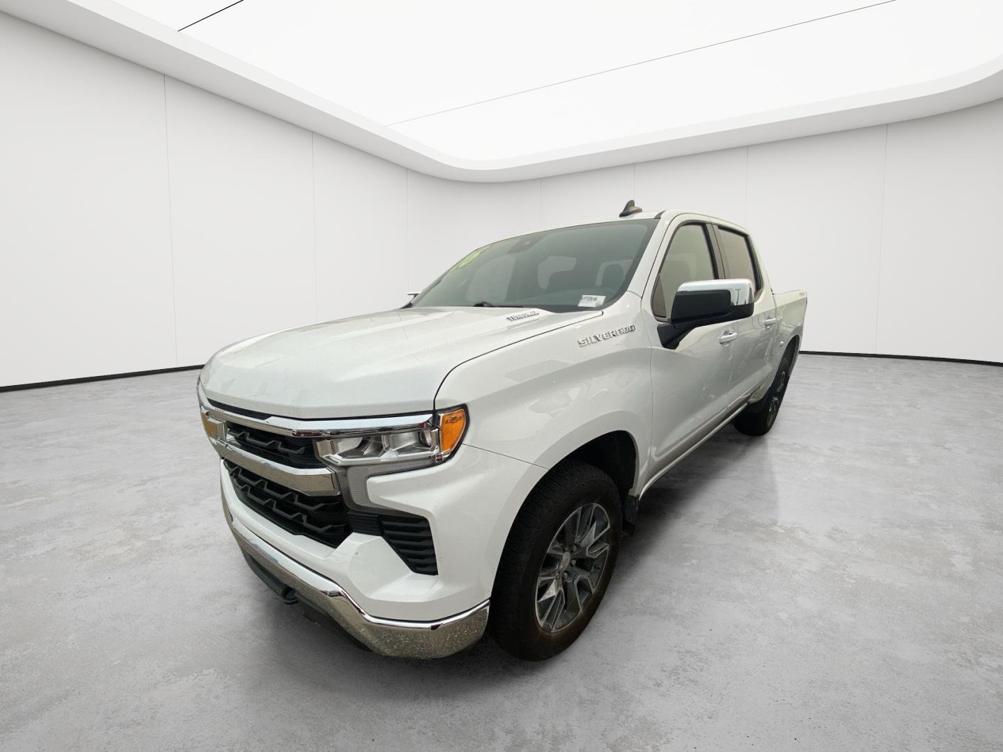 Summit White 2026 Chevrolet Silverado 1500 Pickup Truck Four-Wheel Drive 8-Speed Automatic