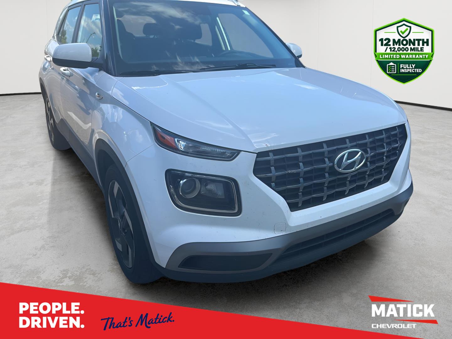 Lunar White 2023 Hyundai Venue SUV / Crossover Front-Wheel Drive Continuously Variable Transmission